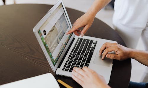 網(wǎng)站建設(shè)完成后，域名與服務(wù)器需要托管嗎？